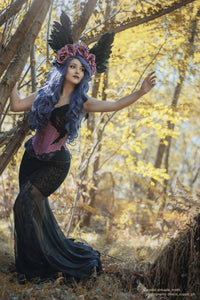 Verlängertes Korsettoberteil mit zarten Spitzenärmeln, dusty pink